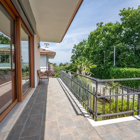 Le Camelie House - Maggiore